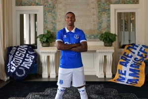 Nova epizoda Ešlija Janga - posle Aston Vile stigao u Everton!