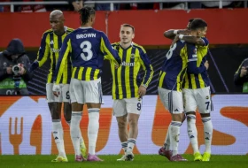 Penalom u 101, koji će izazvati "potres", Fener srušio Bešiktaš i borbu za titulu doveo do "usijanja"