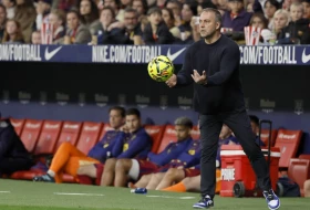 Flik, ipak, mora da improvizuje