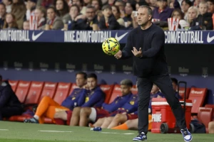 Flik, ipak, mora da improvizuje