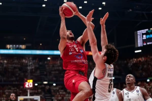 Šilds nosio Olimpiju Milano na pobedu do titule