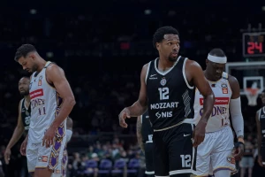 Partizan "kroz iglene uši" i dramu do pobede protiv Sidneja