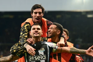 Ustati pa reći: Rajan Šerki i Bruno Gimaraeš! Milenkovićev autogol, Čelsija nema bez Kajseda