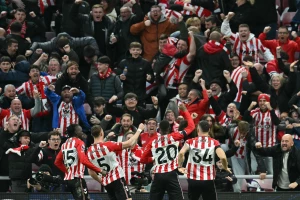 Pa, ne na tu stranu, Niče! Siti se dobro namučio na ’’Selhrstu’’, Vila se ne predaje!