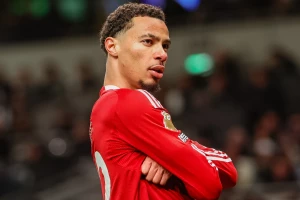 Liverpul kao Bambi na ledu - Kvartet pojačanja lansirao prvaka kod Čelsija, ali briga je mnogo