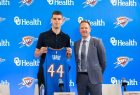 Nikola Topić može i od koša do koša, Srbin oduševio protiv Hornetsa!