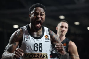 Tri stvari su sigurne u životu, dve su poznate, a treća je vezana za Tajrika Džonsa!