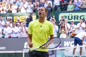 Zverev sjajnim servisom došao do polufinala Halea!