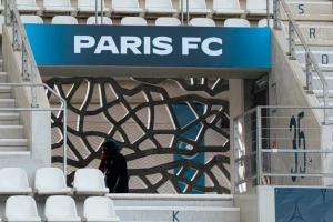 Pariz beži dalje od zone ispadanja sa čovekom koji je ekspert za takve situacije