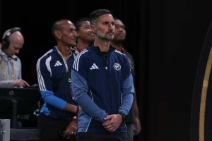 Revolucija je ponovo u modi, Srbin bi da pomrsi račune Mesiju