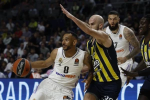 Real pobedio Fener pred Partizan!