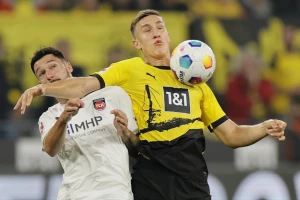 Dortmund počeo da "prosipa", Hajdenhajmu istorijski bod!
