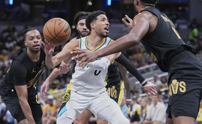 AP Photo/Michael Conroy