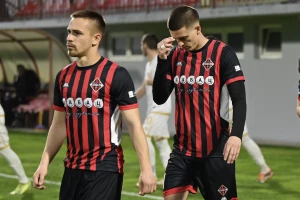 Spektakl na Ubu - Mačva ispustila dva gola prednosti, Jedinstvu stranci doneli bod