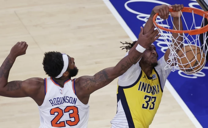 AP Photo/Adam Hunger)