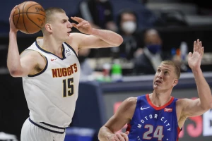 Majstor Jokić rasturio Pistonse, a onda ASISTIRAO SAM SEBI! Potez o kom priča Amerika!
