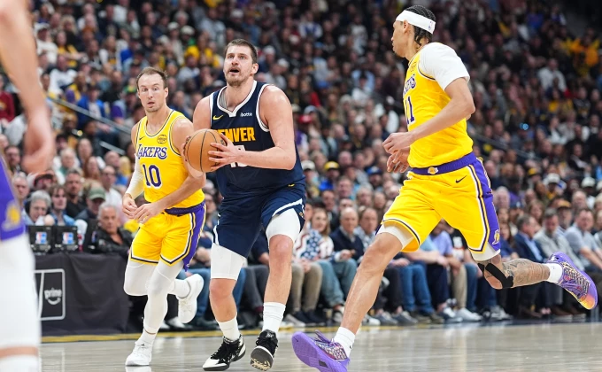 AP Photo/David Zalubowski