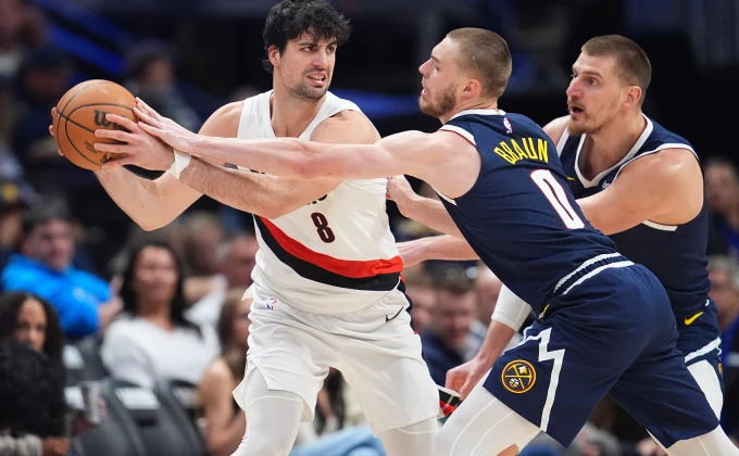 AP Photo/David Zalubowski