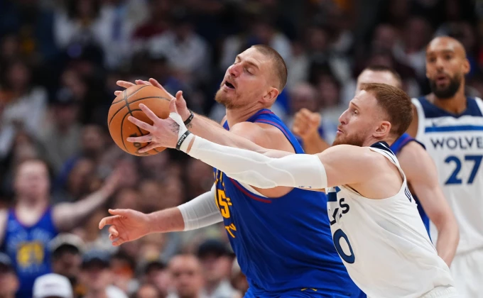 AP Photo/Jack Dempsey