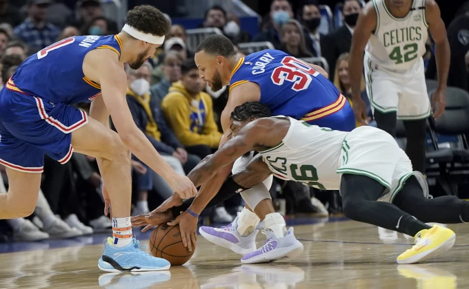 AP Photo/Jeff Chiu
