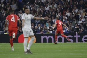 "Svemirski" fudbal u Madridu i trijumf Bajerna, Haverc presudio Sportingu