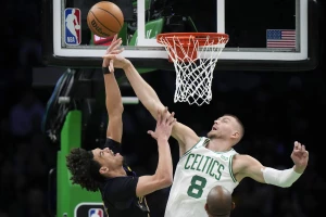 Šok u Bostonu, desetkovanim Lejkersima klasik! Tajris Maksi eksplodirao!