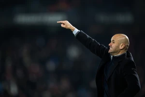 Trener Malmea objasnio zašto je izveo ''bejbi vezni red'' na teren protiv Zvezde