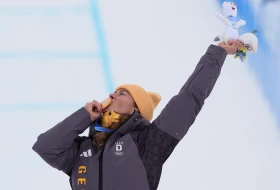 ZOI - Nemica Majer osvojila zlato u slobodnom skijanju ski kros