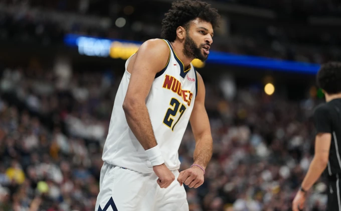 AP Photo/David Zalubowsk