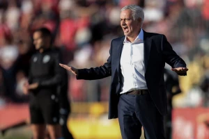 Murinjo silovito startovao na klupi Benfike