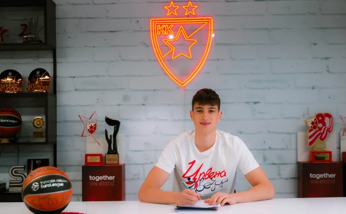 kkcrvenazvezda.rs