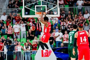 POLUVREME - Zvezda na +11 u Ljubljani i jako je blizu Partizana