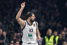 Mirotić se "zapalio" u Istanbulu, Armani zaustavio prvoplasirani Fener