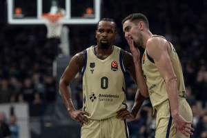 Panter poklonio dres navijaču: "Vilov pogodak je bio lud, Partizan ima dobar tim"