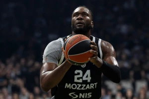 Fernando smiruje situaciju: "Rano je još da se paniči, sviđa mi se kako igramo"