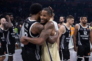 VIDEO - Nestvarna trojka Klajburna i zašto Partizan nije pravio faul?