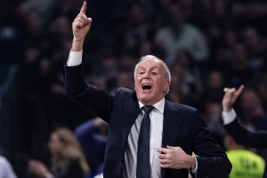 Obradović: "Neka svi razmisle, da li ljudi zaslužuju da gledaju ovakav Partizan"