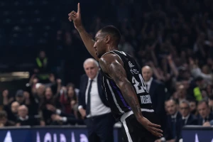 Partizan strepeo posle ''plus 25'', Ajzea Majk sprečio epski preokret!