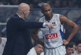 Finale pre finala? Ni traga od toga, Budućnost surova prema ''studentima''