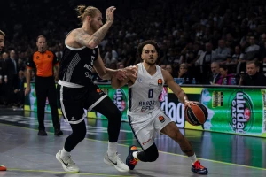 POLUVREME - Energični Partizan, bravure Dilana Osetkovskog, Parker van ritma