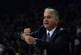 Kokoškov odmorio Larkina posle Partizana, Efes ubedljiv