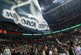 Antologijska scena u "Areni" - "KK Kamerun"!