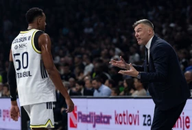 Loše vesti za Fener - Šarunasov "vojnik" povedio koleno