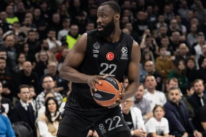 Čekajući rasplet oko Džonsa - zamena se sama "nacrtala"