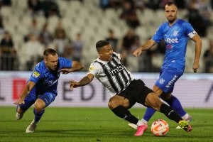 POLUVREME - Partizan napada, lučanski bedem odoleva