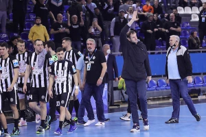 Poraz Partizana u fantastičnoj atmosferi, bodrio ih i Novica Veličković!