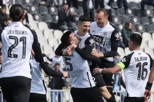 Poluvreme: VAR ne radi, Partizan na pogon Slobodana Uroševića ide ka pobedi