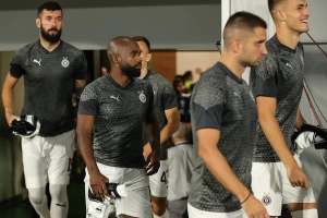 Ko će igrati levog beka za Partizan u sledećem kolu - Povratak otpisanog?