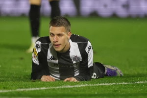 ''Mercedes'' se odmah pokvario, neslavan debi Nenada Stojakovića na klupi Partizana