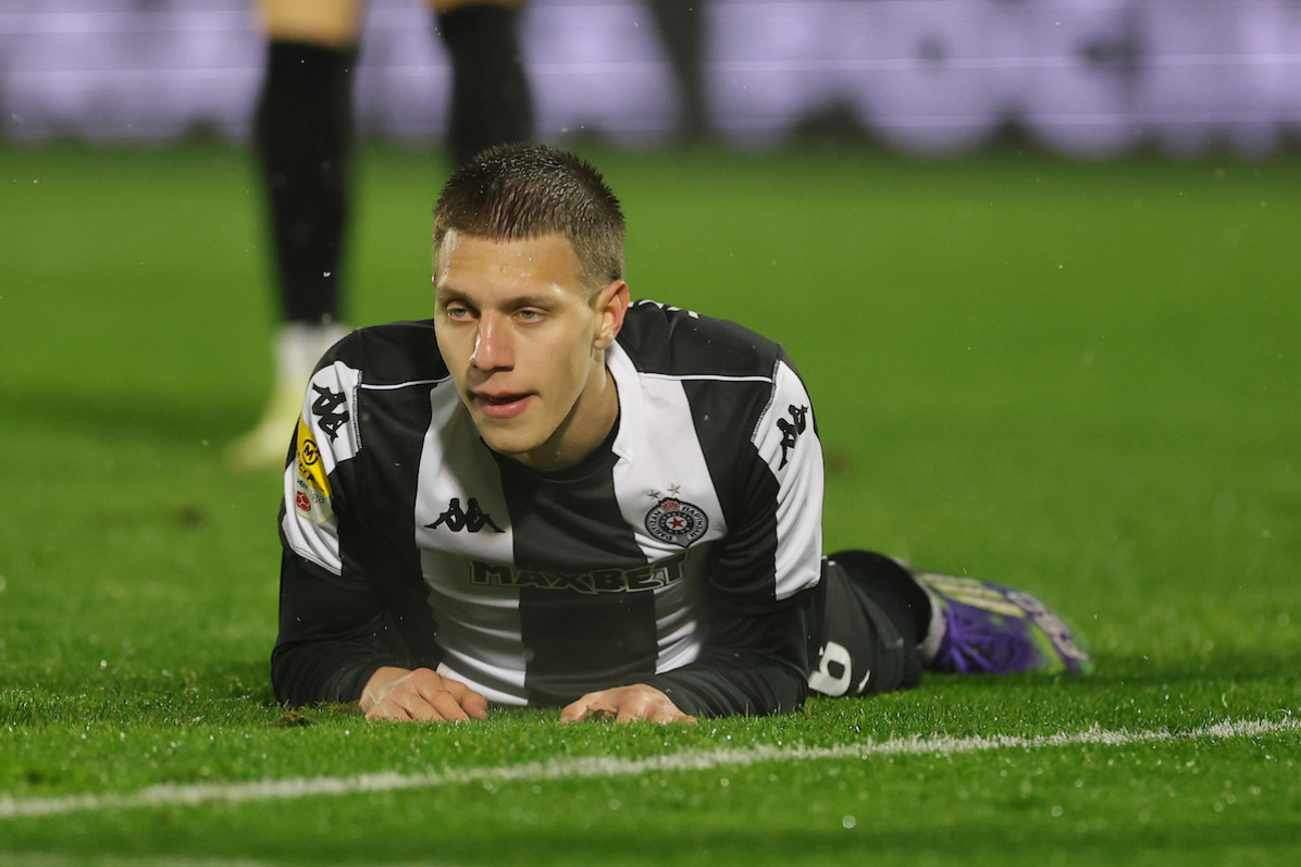Partizan sve dalje od željenih 10.000.000, Udineze ponudio šest, ni Bolonja nije izdašna kako se mislilo